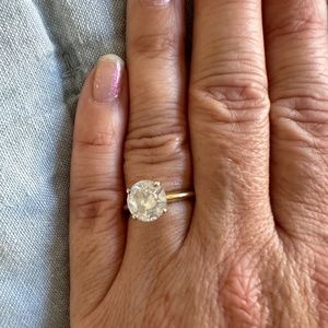 Real 100% Authentic Diamond ring! 2.5 ct. 14 carat stamped gold band. Made in LA